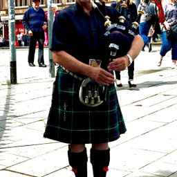 picsartchallenge nofilternoedit photography streetstyle edinburgh piper pcstreetstories streetstories